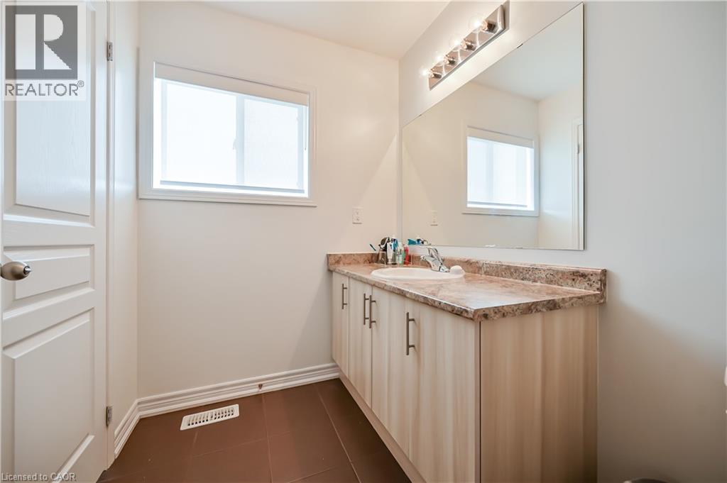 226 LORMONT Boulevard, Stoney Creek, Ontario, L8J0J9 — Photo 25