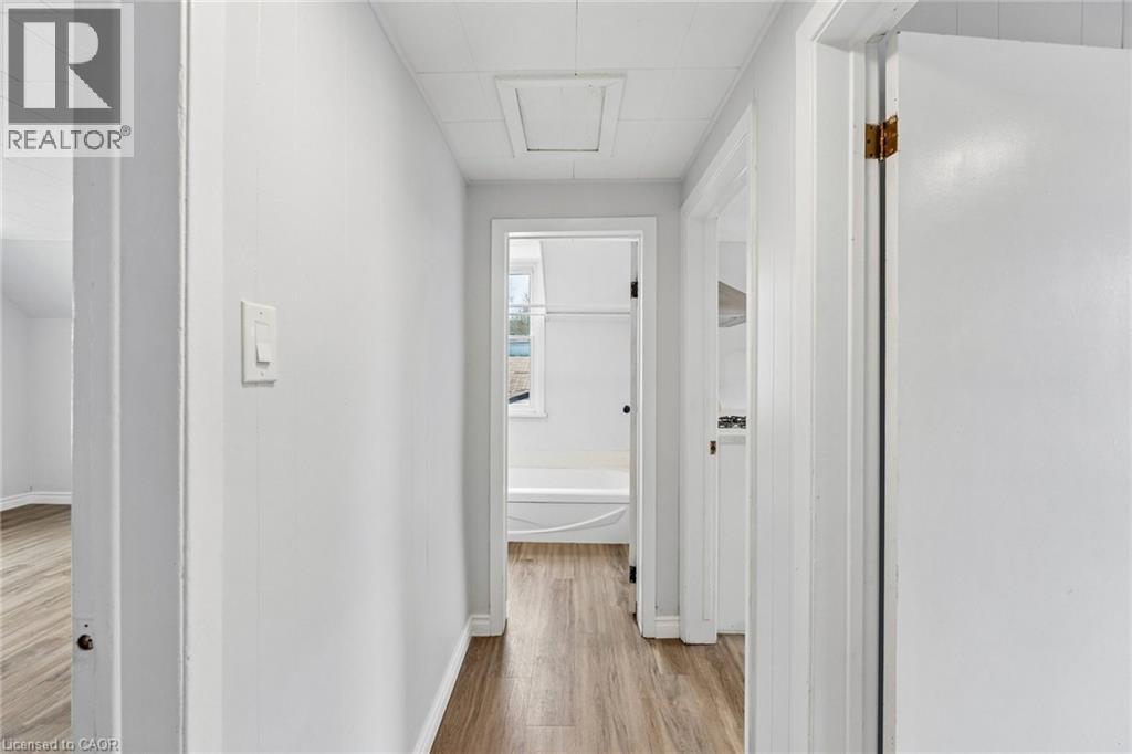 26 ALBINA Street Unit# UPPER, Welland, Ontario, L3C1P3 — Photo 12