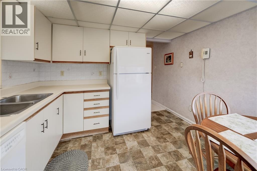 150 QUEEN Street S Unit# 405, Kitchener, Ontario, N2G4T7 — Photo 18