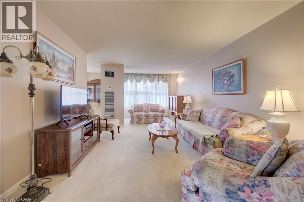 150 QUEEN Street S Unit# 405, Kitchener, Ontario, N2G4T7 — Photo 8
