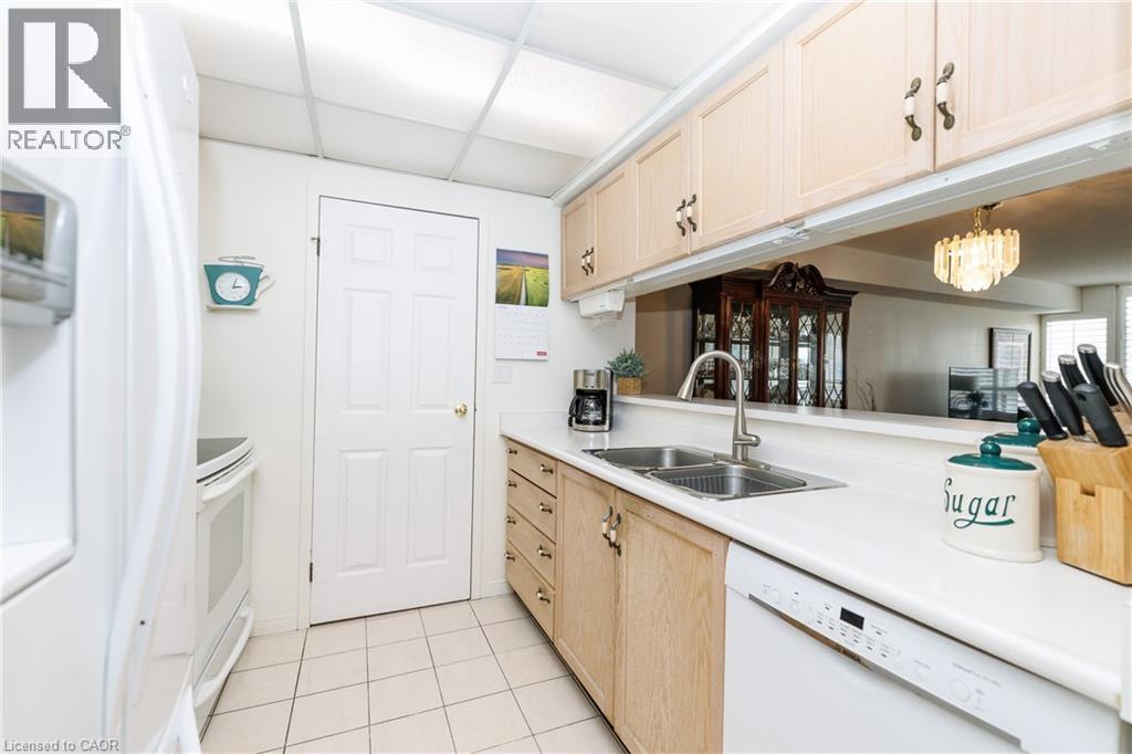 495 #8 Highway Unit# 203, Stoney Creek, Ontario, L8G5E1 — Photo 4