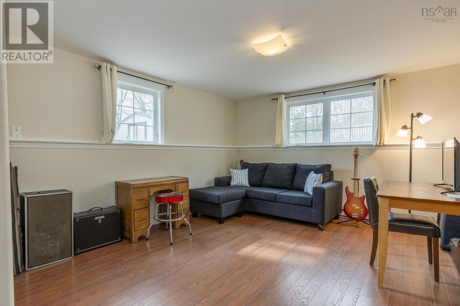 Property 30 of 37 of 21 Clairmont Road