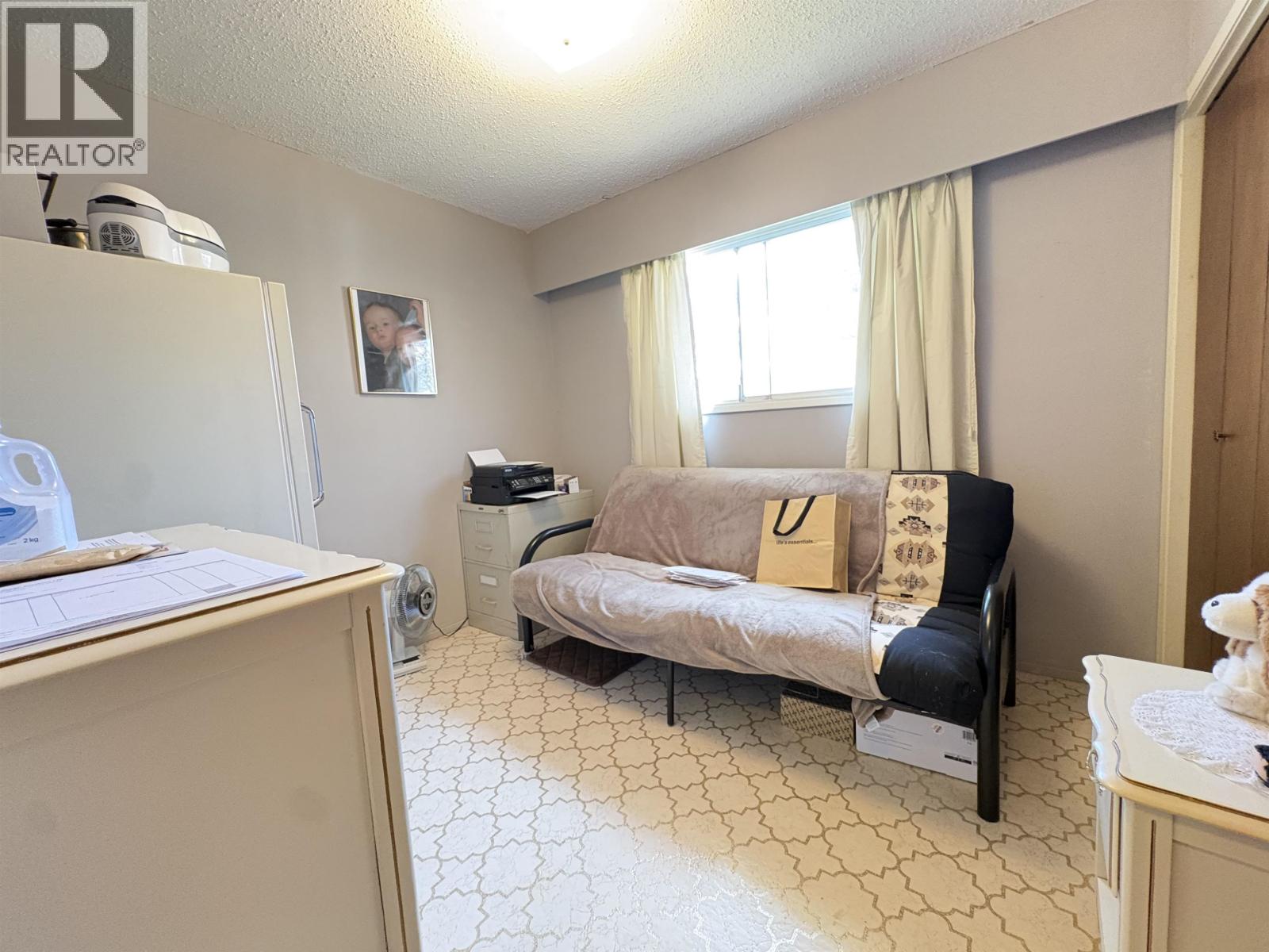 Photo 10 of 22 — 242 EXPLORER CRESCENT · Prince George, BC
