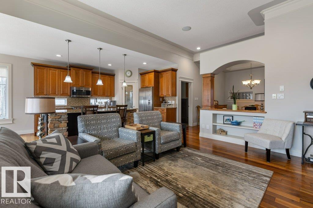 36 KINGSMOOR CL, St. Albert