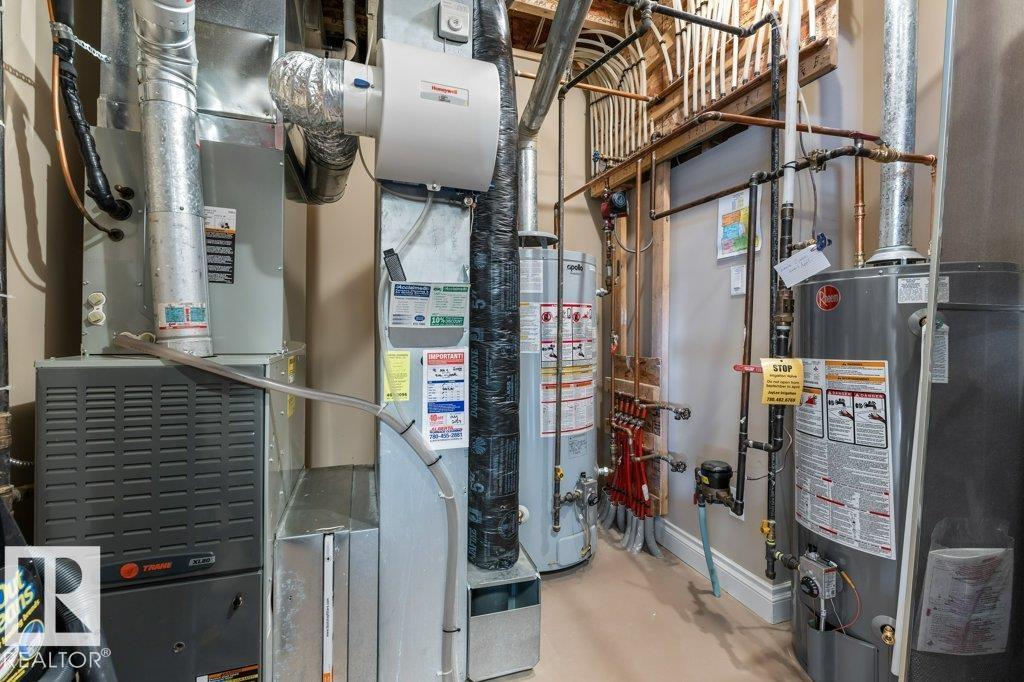 36 KINGSMOOR CL, St. Albert