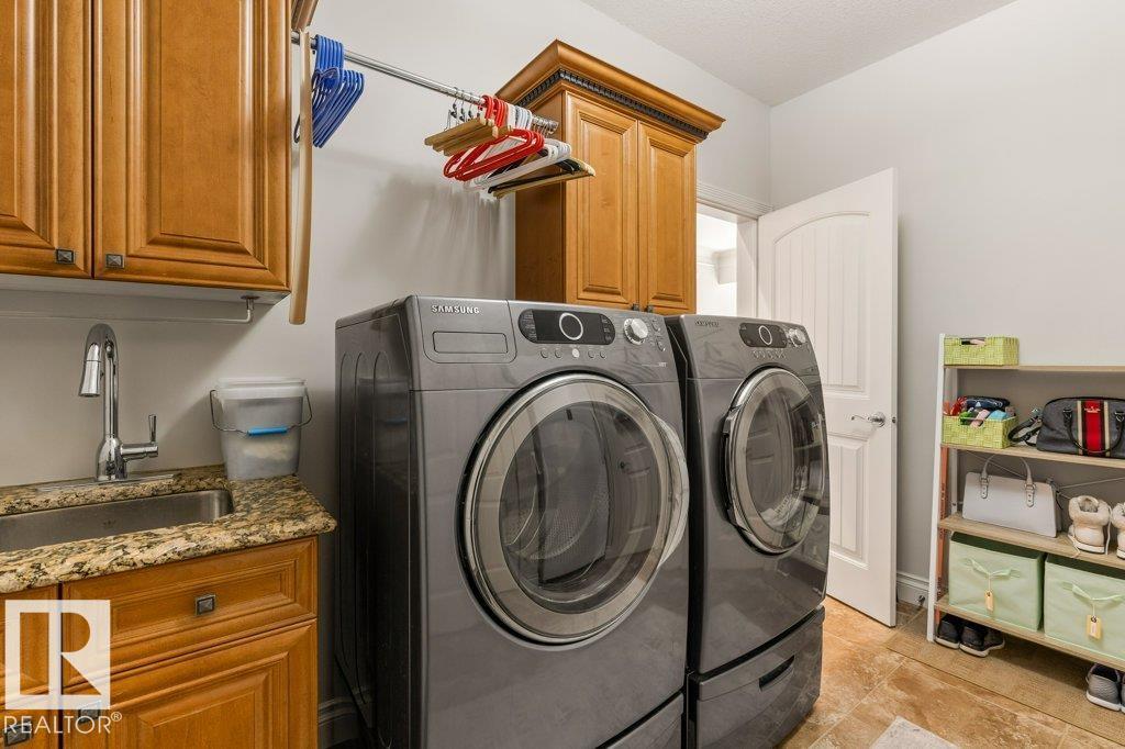 36 KINGSMOOR CL, St. Albert