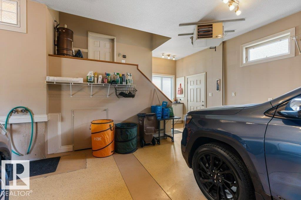 36 KINGSMOOR CL, St. Albert