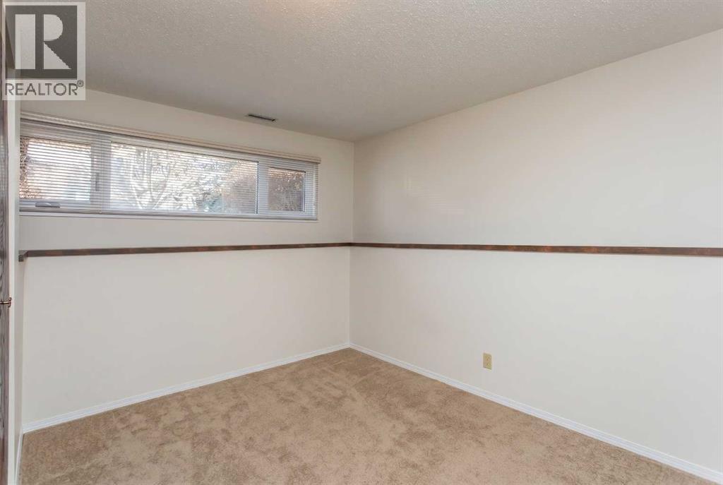95 Oak Street, Red Deer
