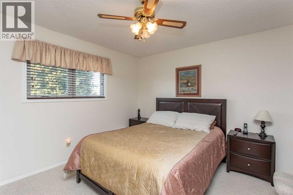 95 Oak Street, Red Deer