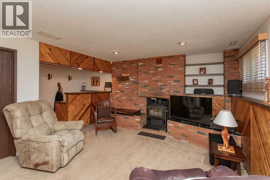 95 Oak Street, Red Deer