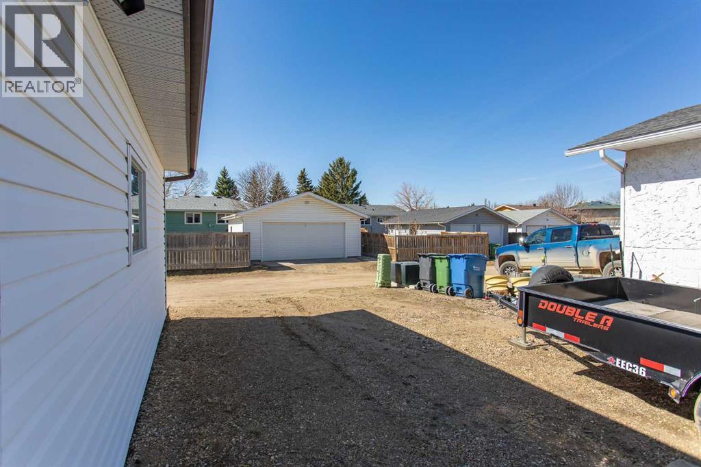 95 Oak Street, Red Deer
