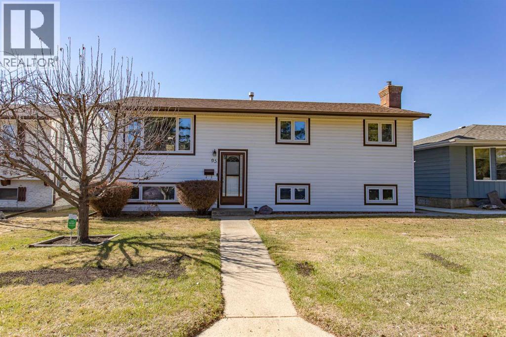 95 Oak Street, Red Deer