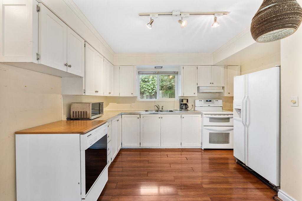 3 Bed, 2 Bath House for Sale in Surrey – 11458 139 STREET, Surrey - Image 38