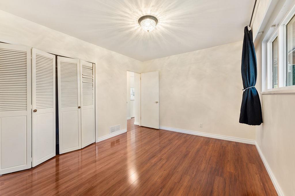 3 Bed, 2 Bath House for Sale in Surrey – 11458 139 STREET, Surrey - Image 18