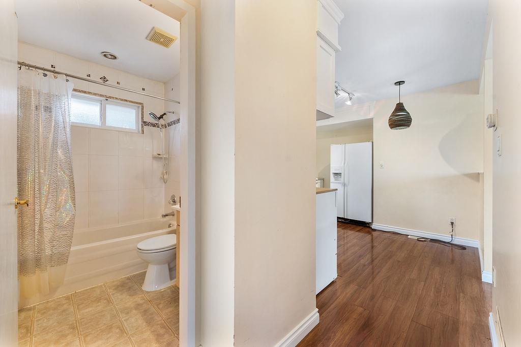 3 Bed, 2 Bath House for Sale in Surrey – 11458 139 STREET, Surrey - Image 2