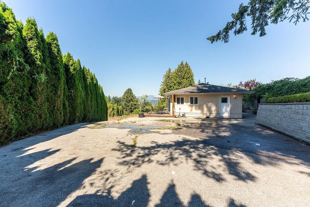 3 Bed, 2 Bath House for Sale in Surrey – 11458 139 STREET, Surrey - Image 13
