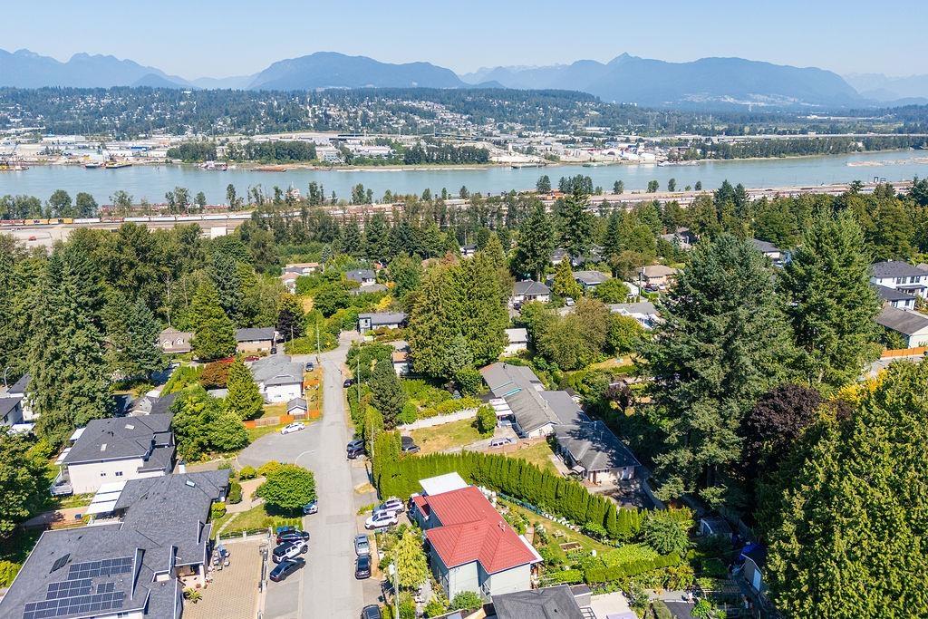 3 Bed, 2 Bath House for Sale in Surrey – 11458 139 STREET, Surrey - Image 15
