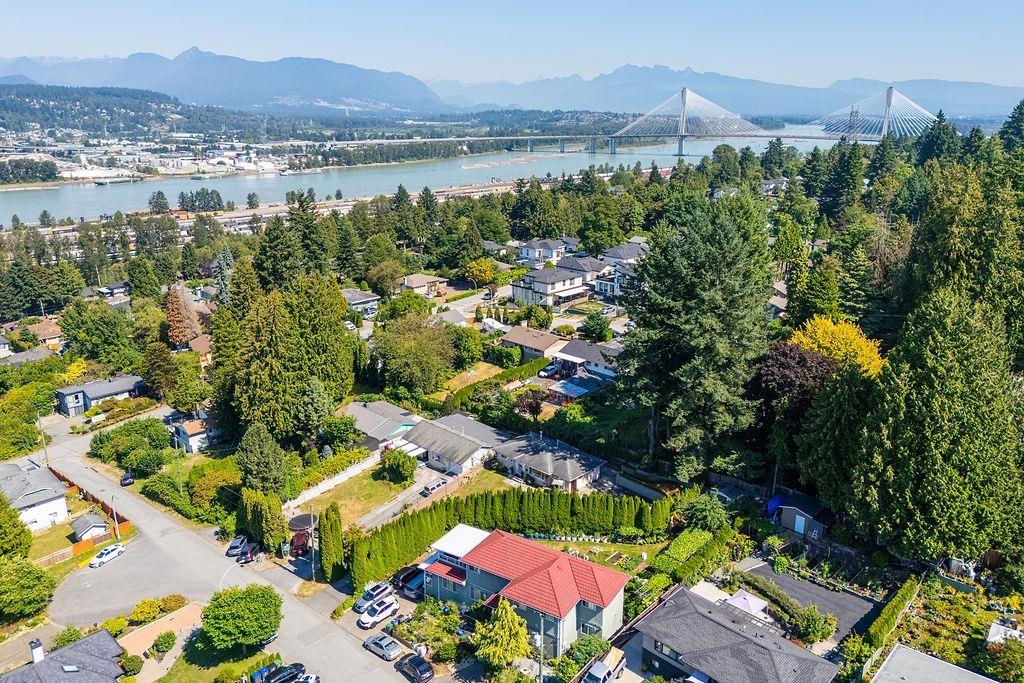 3 Bed, 2 Bath House for Sale in Surrey – 11458 139 STREET, Surrey - Image 3