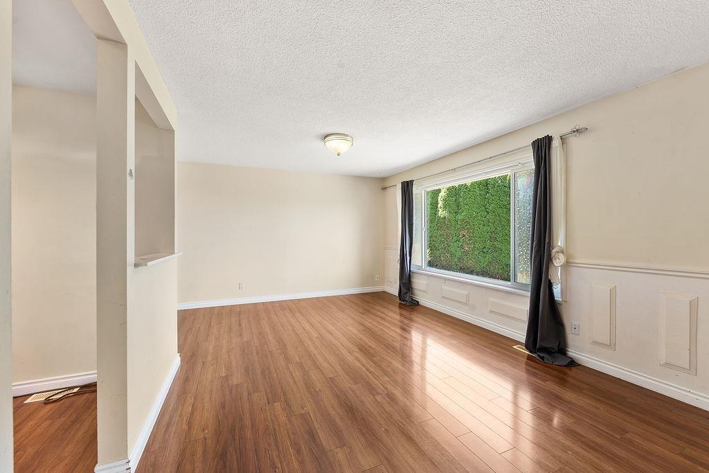 3 Bed, 2 Bath House for Sale in Surrey – 11458 139 STREET, Surrey - Image 10