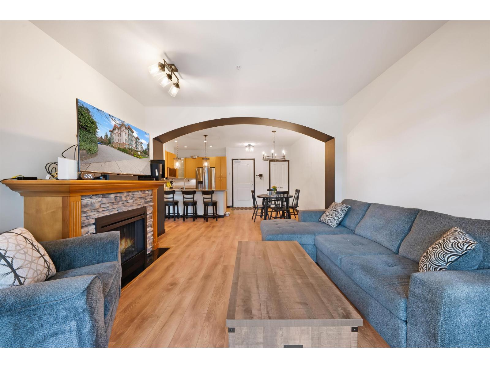 1 Bed, 1 Bath Condo for Sale in Abbotsford – 208 33485 SOUTH FRASER WAY, Abbotsford – MLS# R3118974 - Image 4