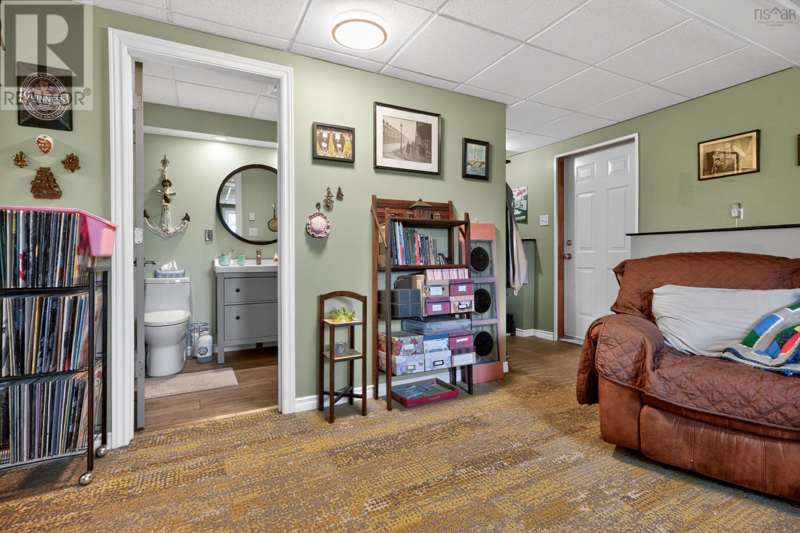 Property 20 of 50 of 136 Causeway Road