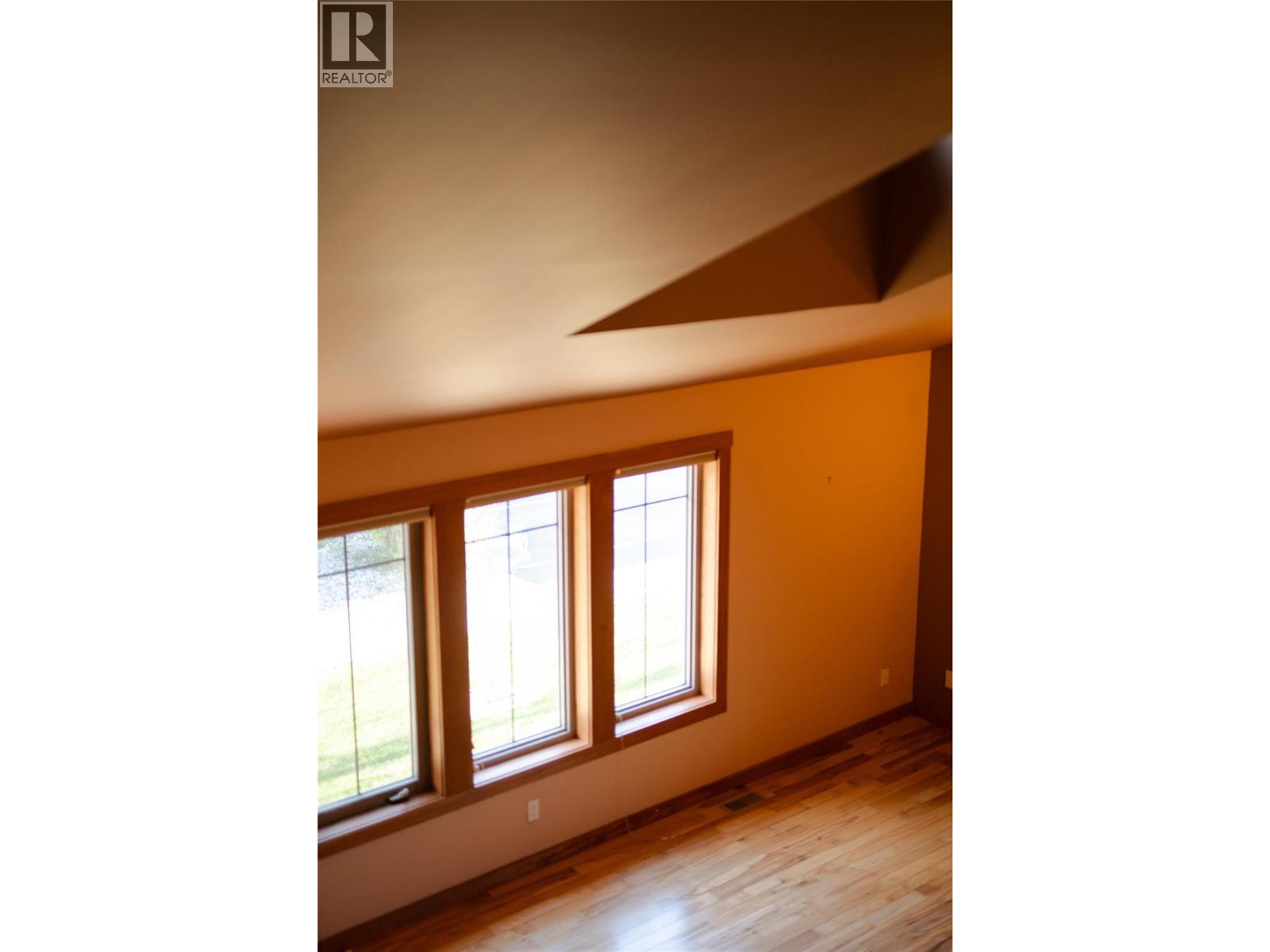 #404 1901 Choquette Avenue - 35