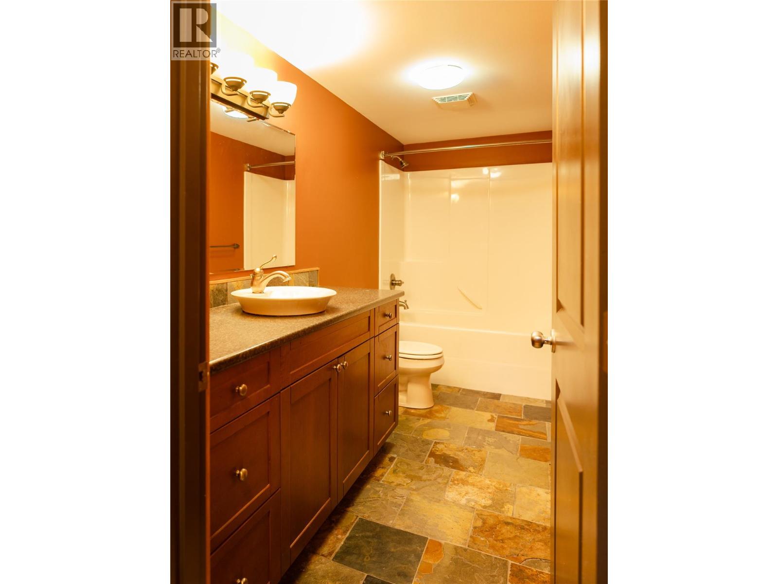 #404 1901 Choquette Avenue - 40