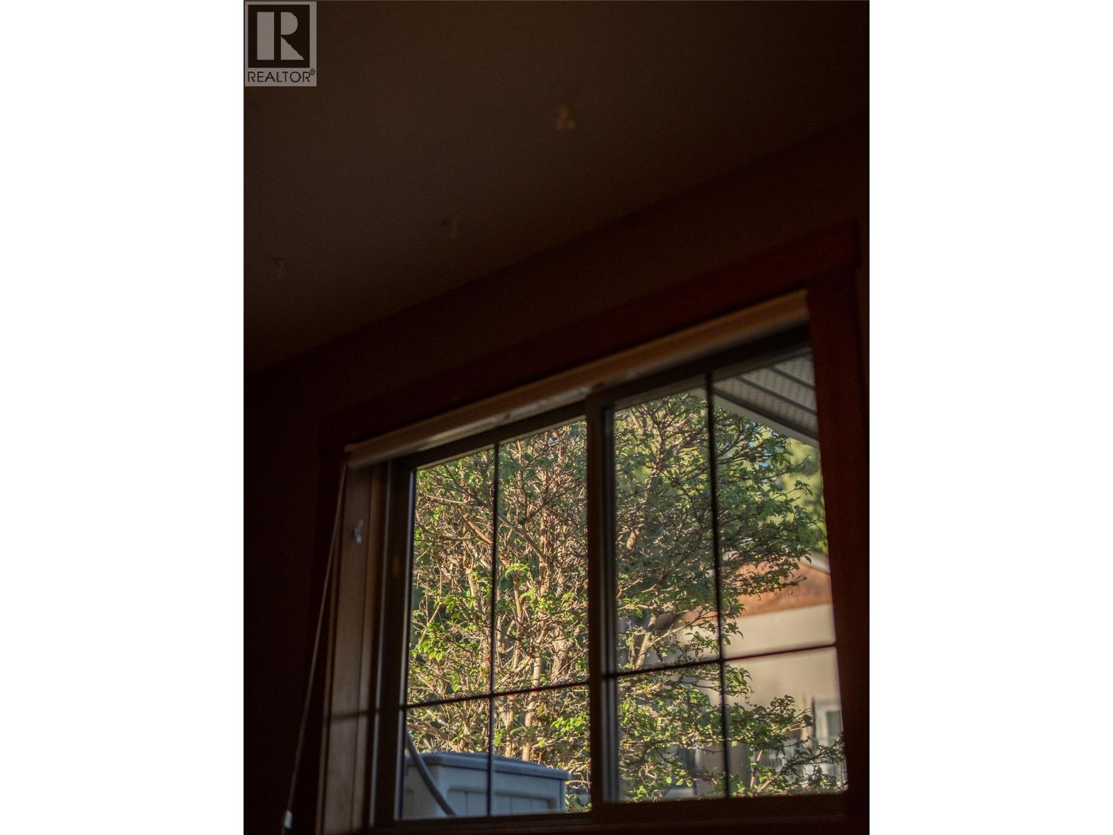 #404 1901 Choquette Avenue - 52