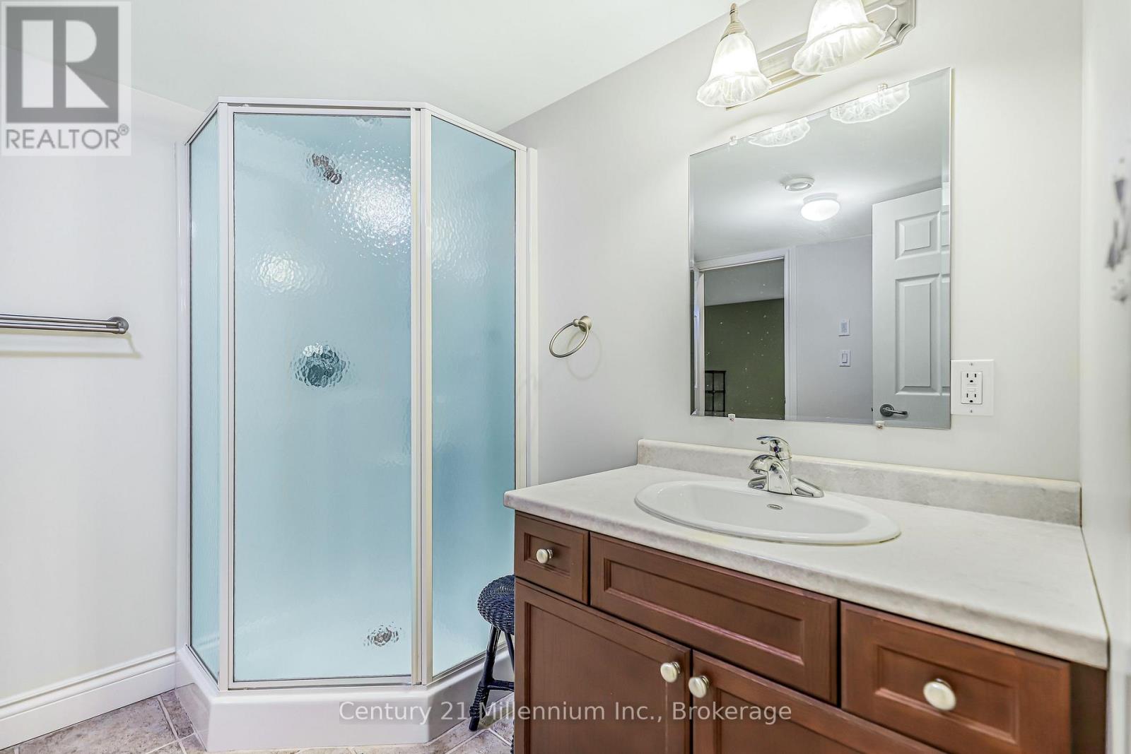#11 190 MORPETH STREET - 34