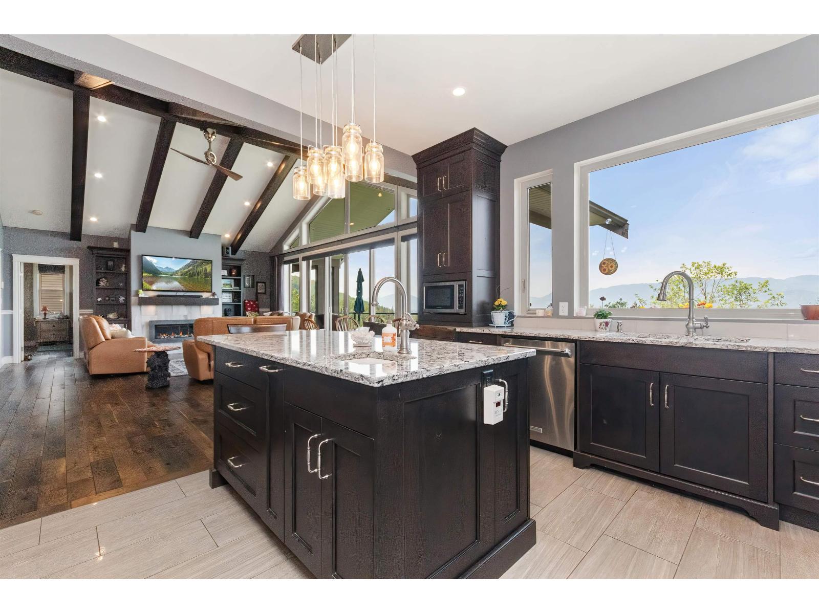 7319 MOUNT THURSTON DRIVE, Eastern Hillsides, Chilliwack