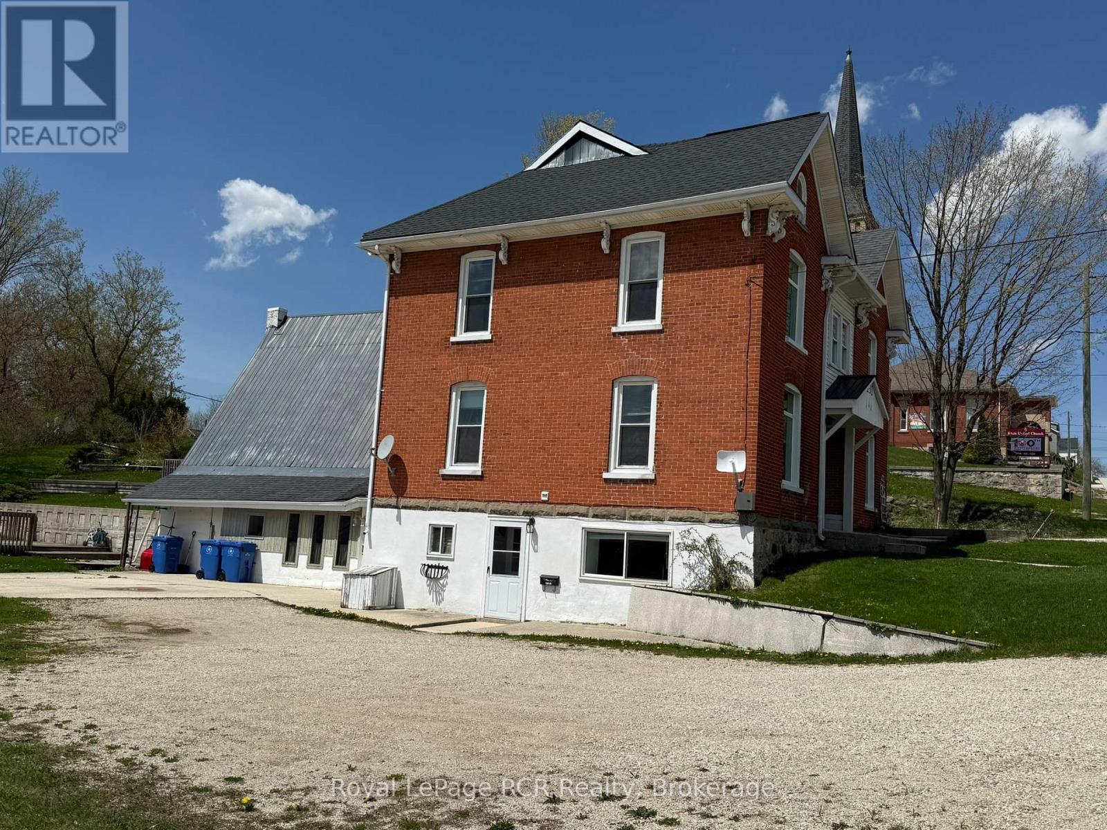 230 GARAFRAXA STREET N - 17