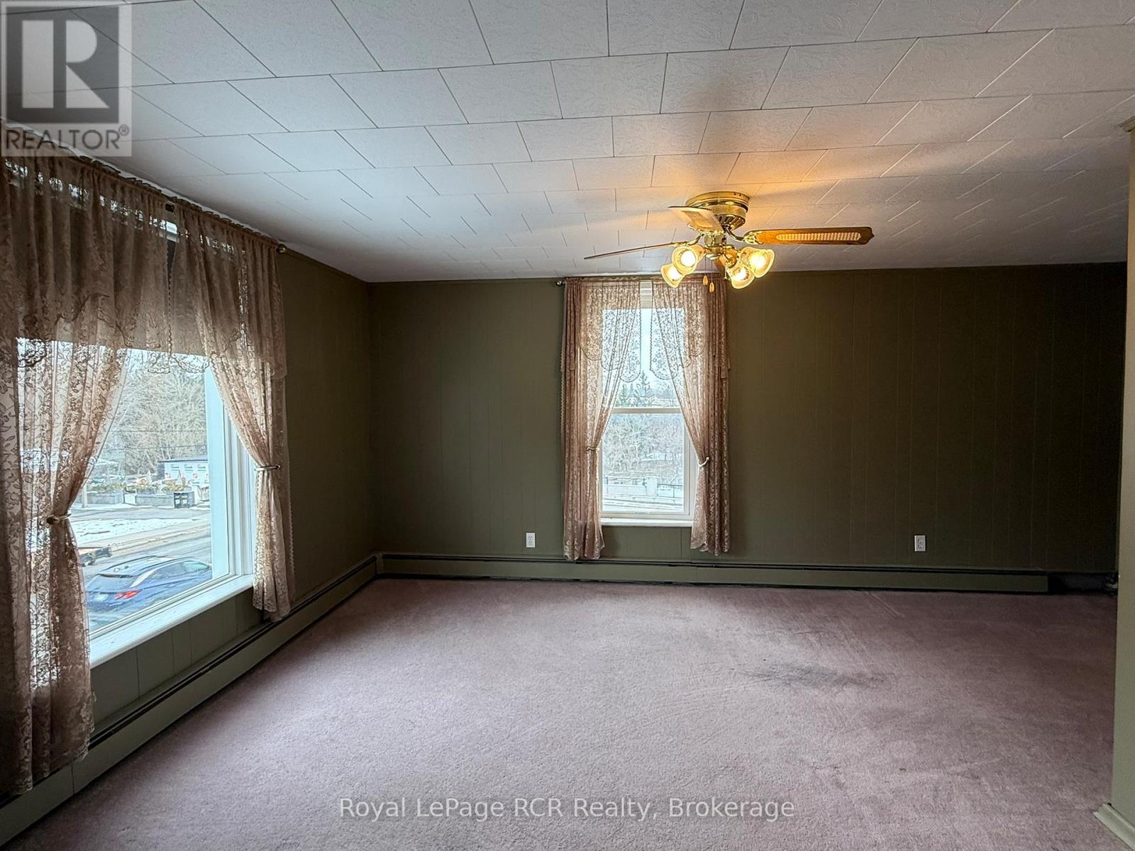 230 GARAFRAXA STREET N - 40