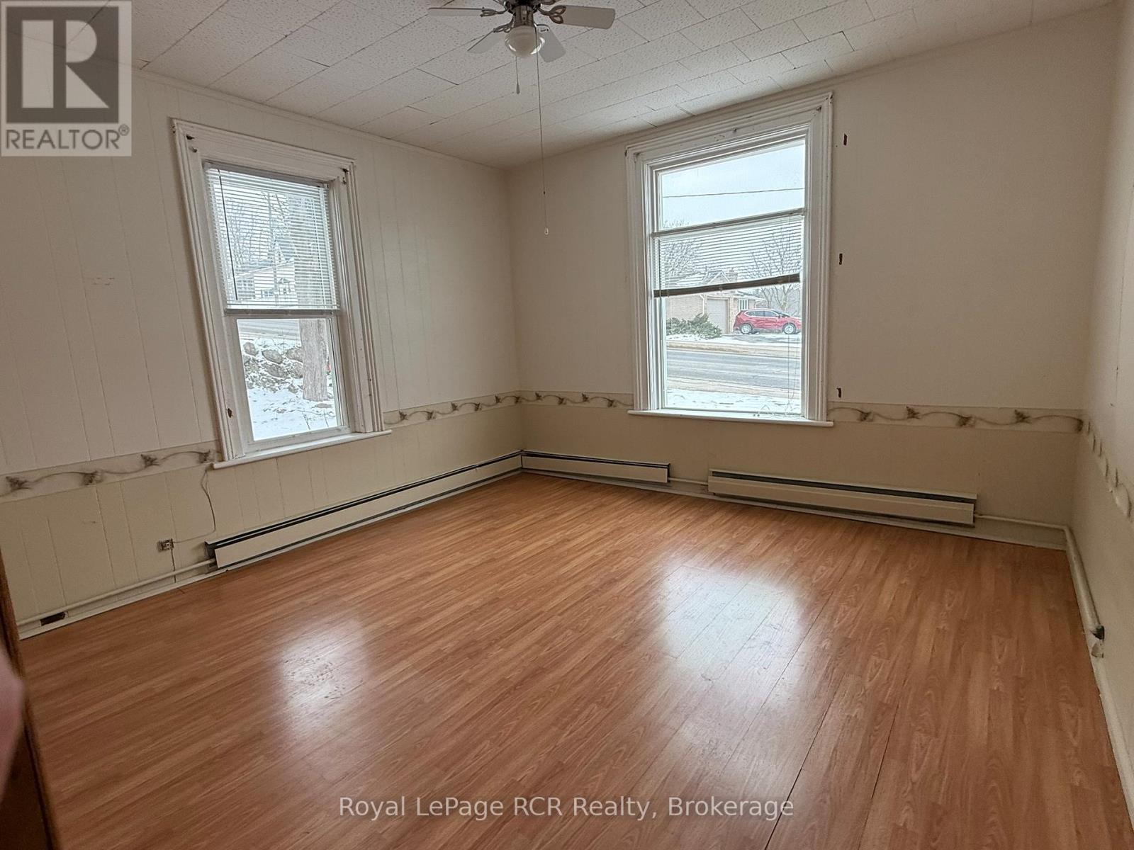 230 GARAFRAXA STREET N - 30