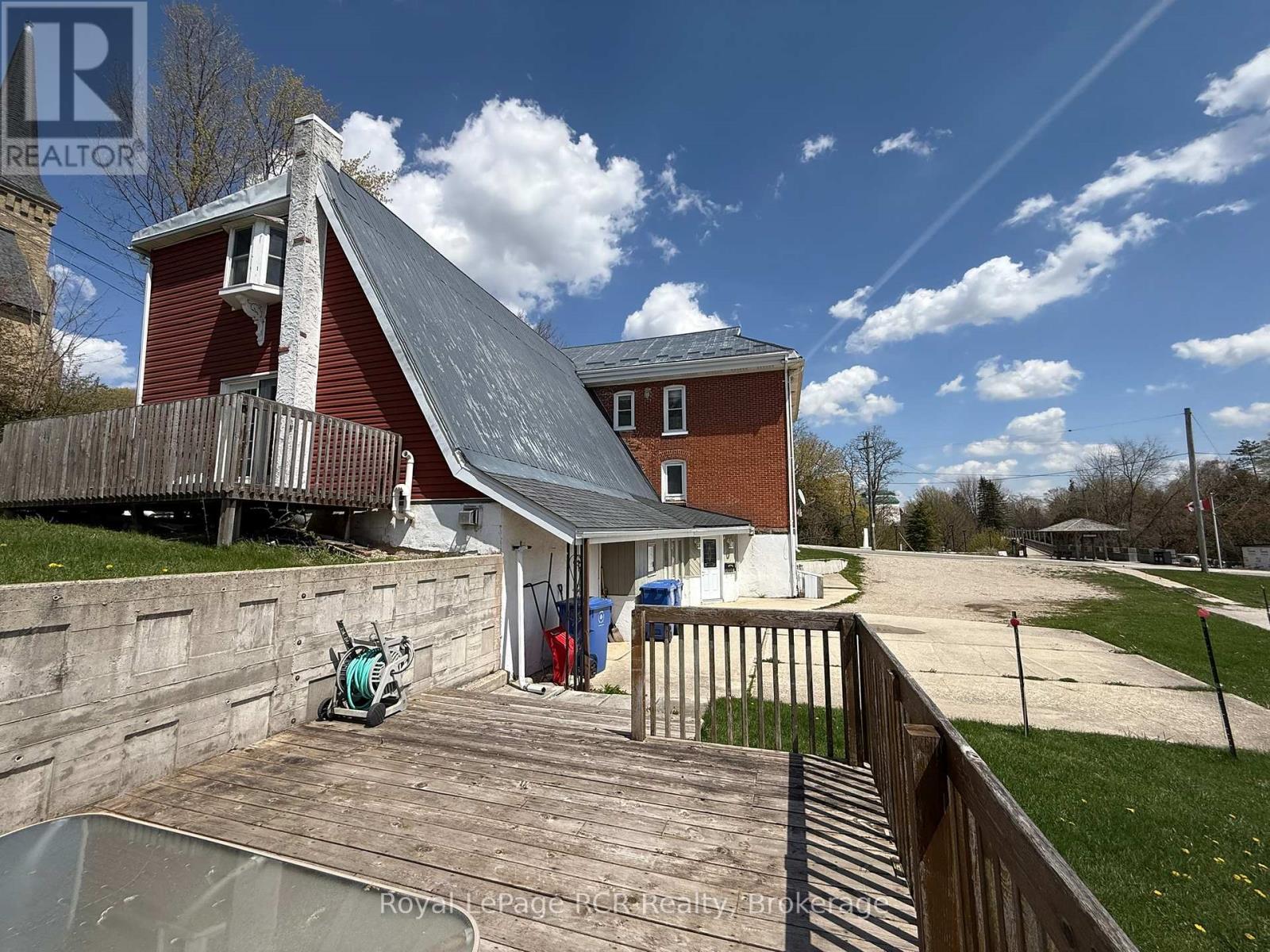 230 GARAFRAXA STREET N - 46