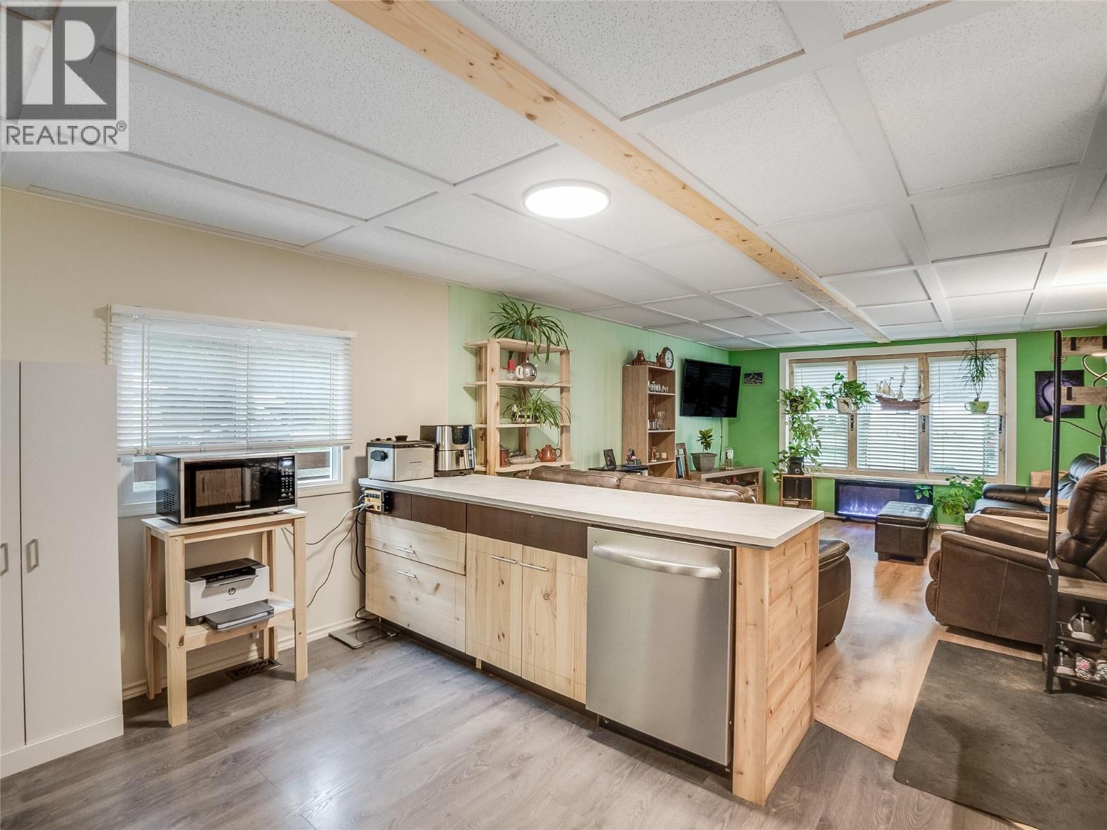 916 AIRPORT Road Unit# 8, Salmo