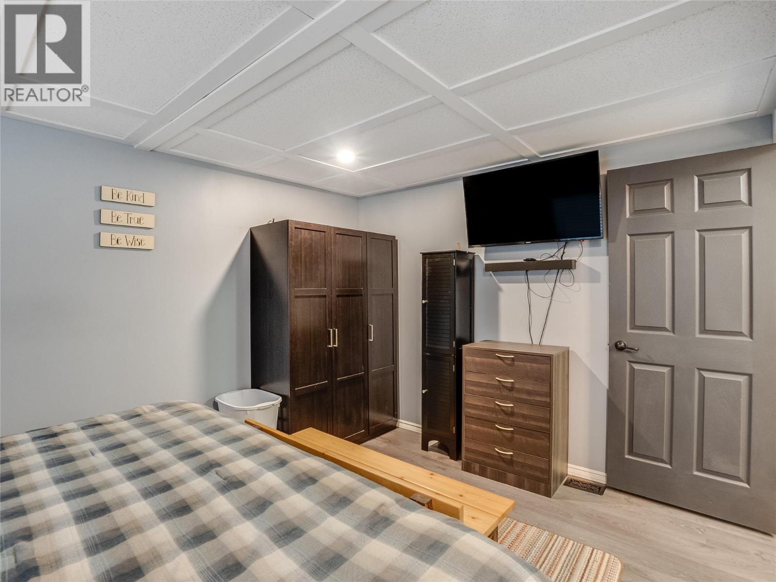 916 AIRPORT Road Unit# 8, Salmo