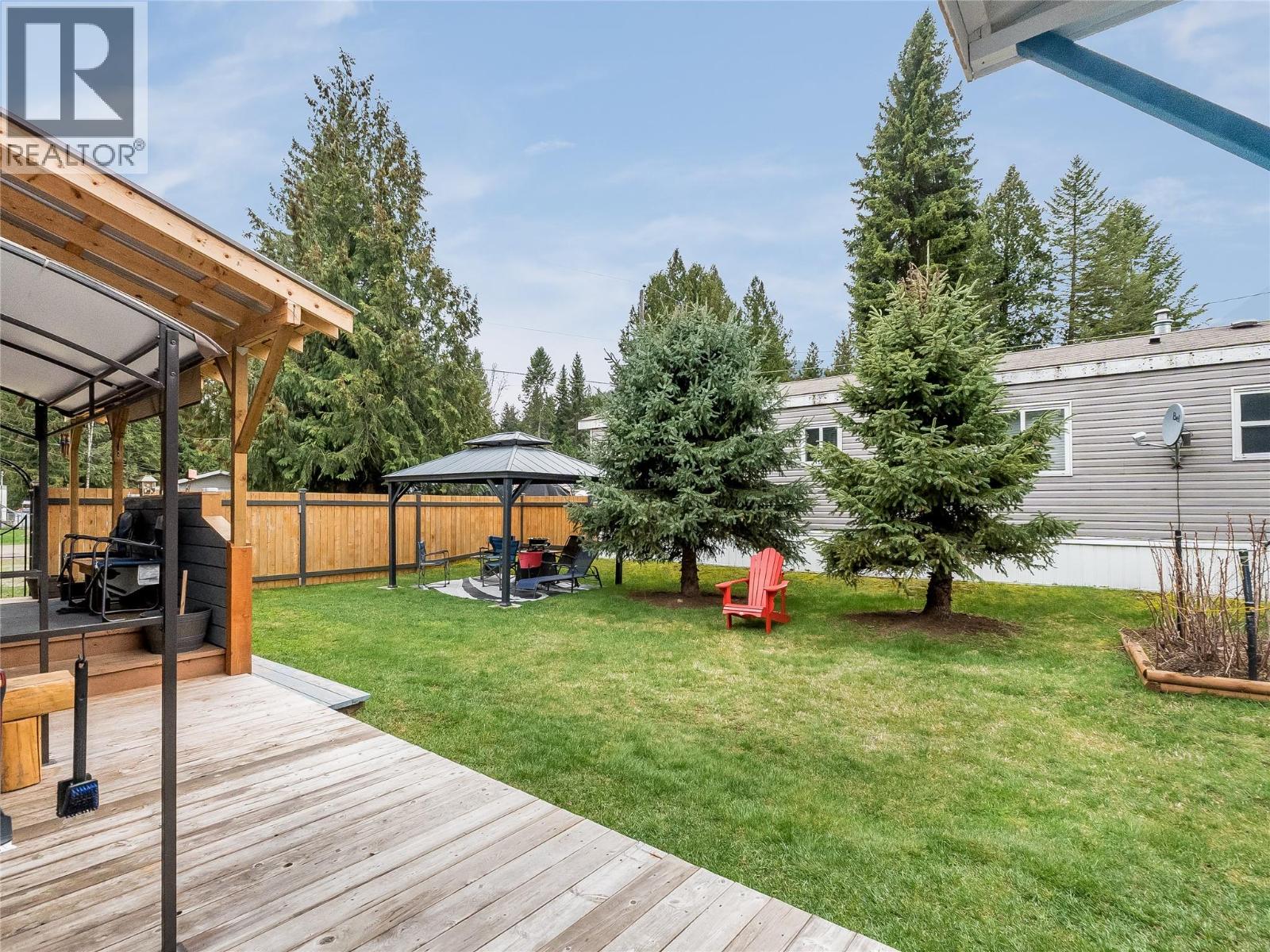 916 AIRPORT Road Unit# 8, Salmo