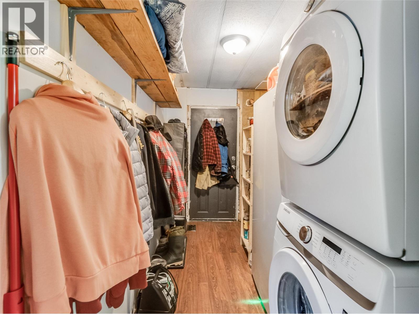 916 AIRPORT Road Unit# 8, Salmo