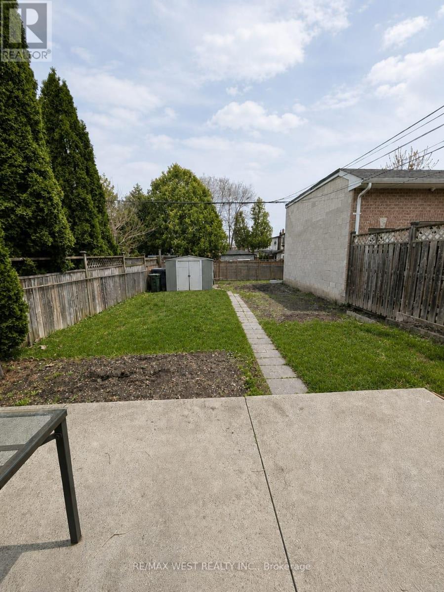 112 SILVERTHORN AVENUE - 25
