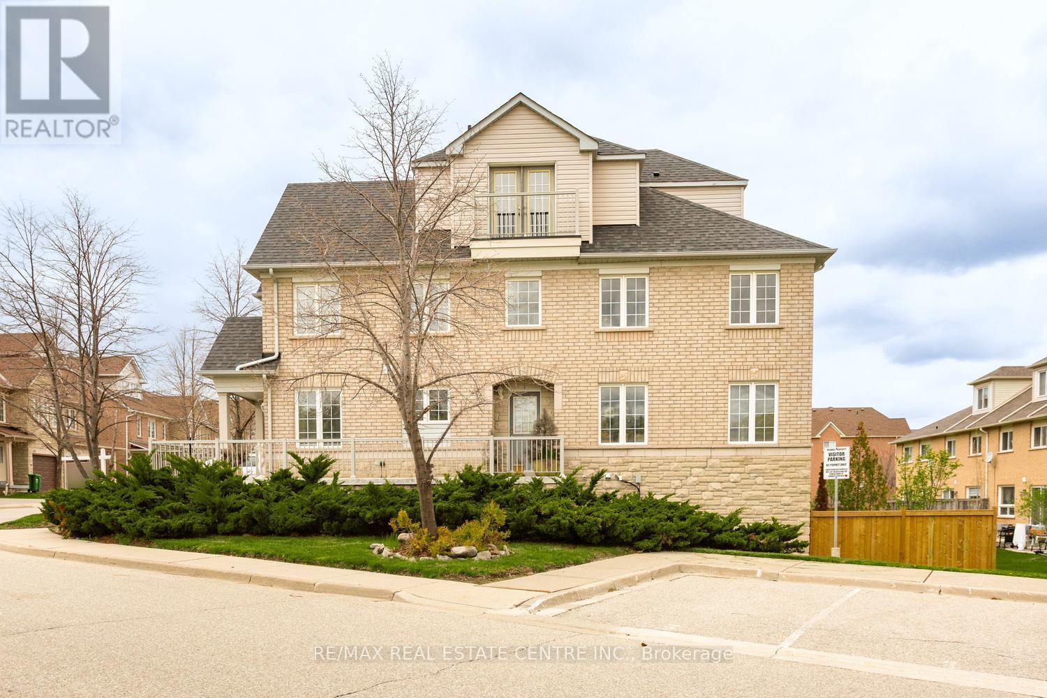 #111 5260 MCFARREN BOULEVARD - Image 2