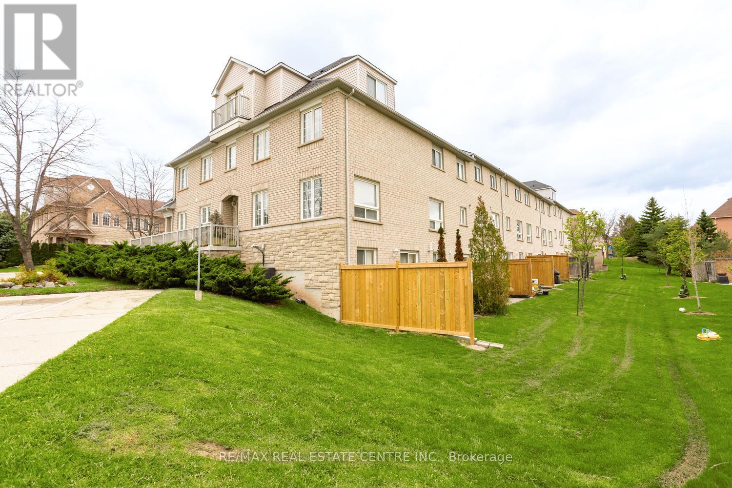 #111 5260 MCFARREN BOULEVARD - 3