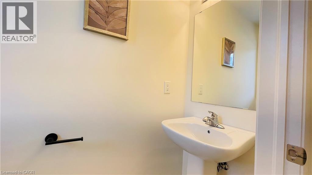 27 MIA Drive, Hamilton, Ontario, L9B0H8 — Photo 5