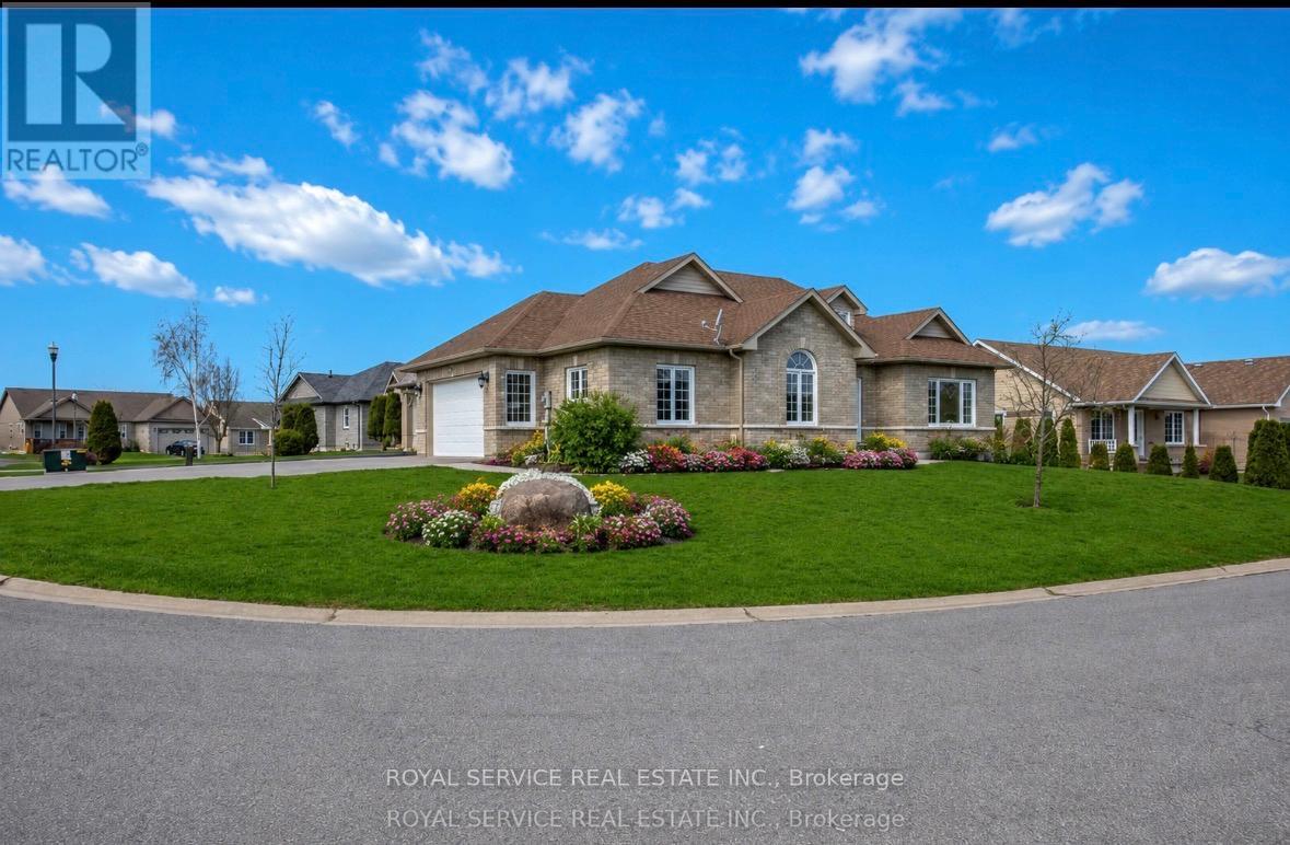 16 CORTLAND CRESCENT - 1