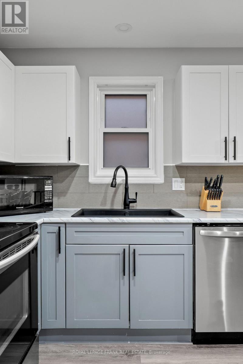 21 BIRCH CRESCENT - 11