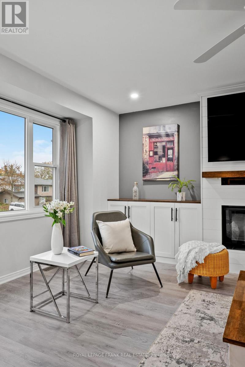 21 BIRCH CRESCENT - 6