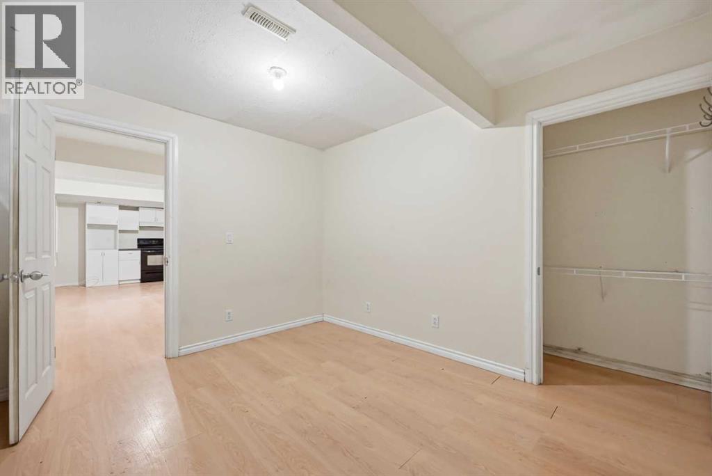 165 Saddlecrest Way NE - 39