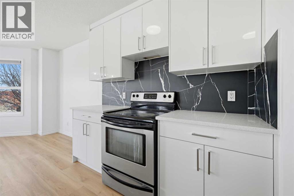 165 Saddlecrest Way NE - 12