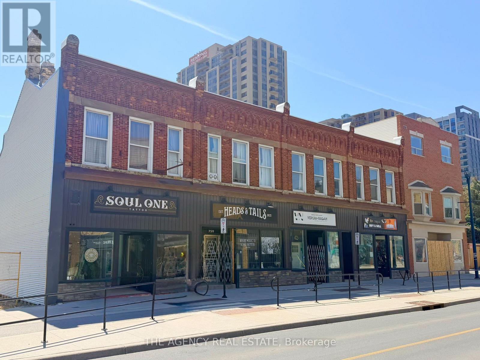 761 DUNDAS STREET - 4