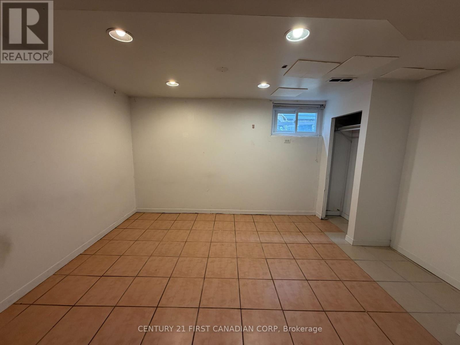 200 HURON STREET - 7
