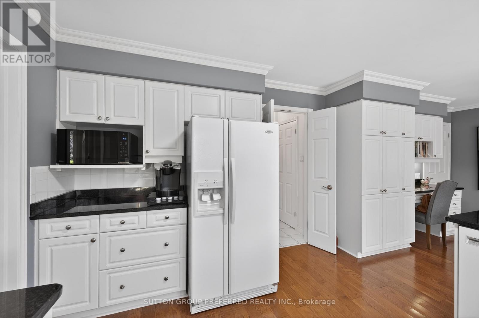 62 CARRIAGE HILL DRIVE - 24